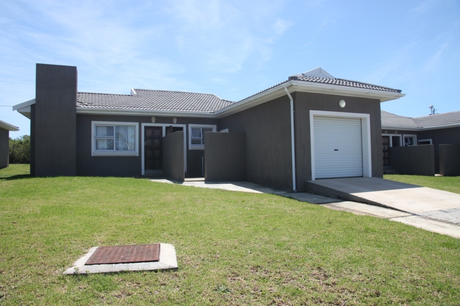 To Let 3 Bedroom Property for Rent in Kidds Beach Eastern Cape